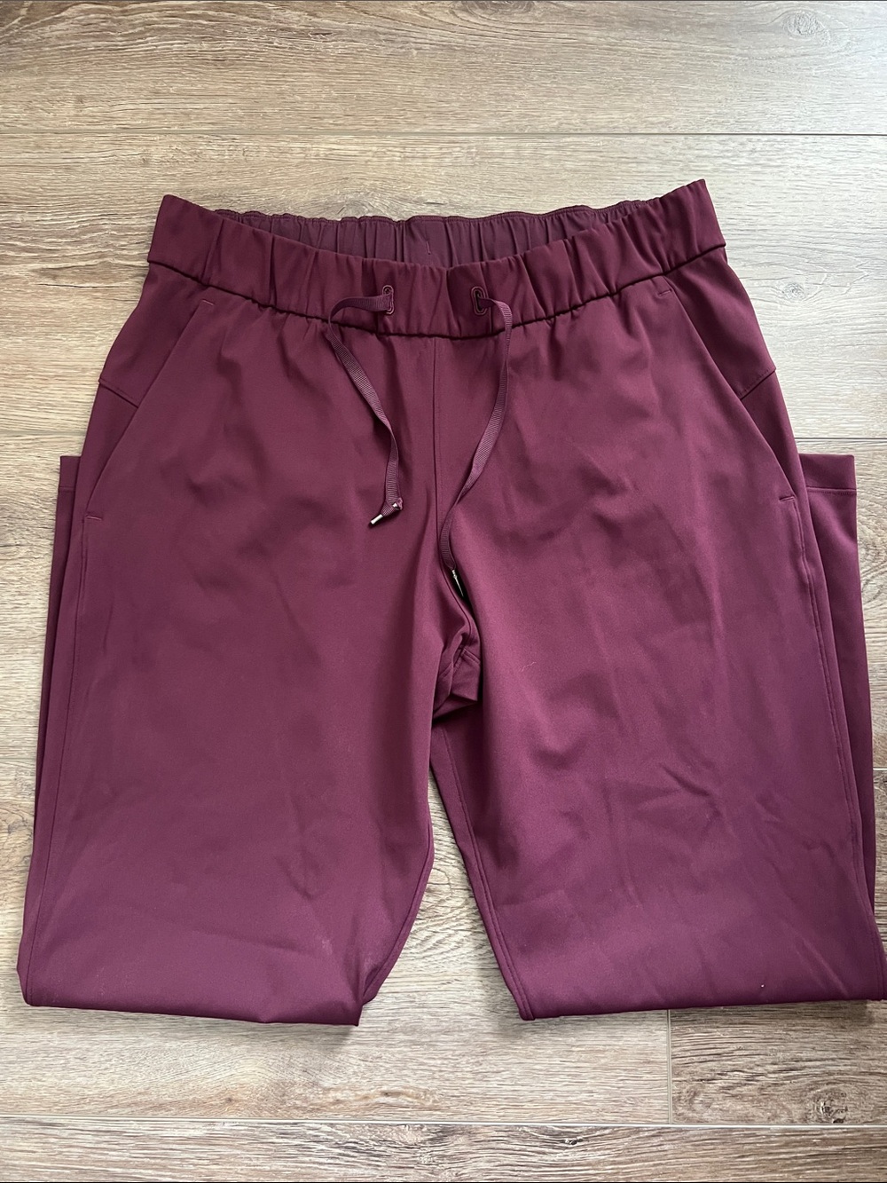 Lululemon Jogger Pants in Burgundy